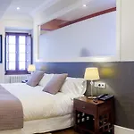 Hotel Casa De Castro 3*