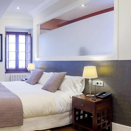Hotel Casa De Castro 3*